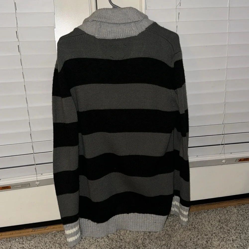 Urban bay Cardigan - Picture 2 of 2